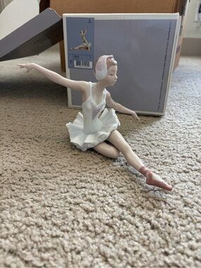 Lladró Swan Ballet